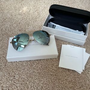 Victoria Beckham classic aviator sunglasses